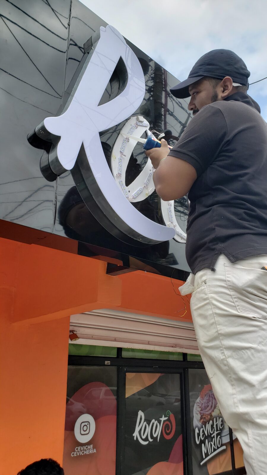 Mantenimiento e Instalación de Letreros